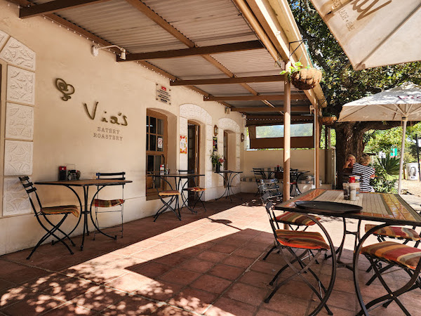 Via’s Deli & Bistro