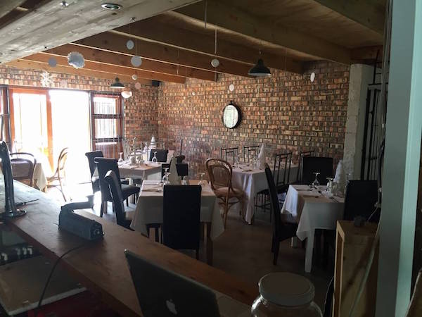 Die Hut at Ebenhaezer Farm