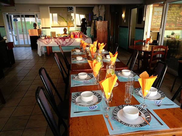 Waves Pub and Restaurant (Durban)