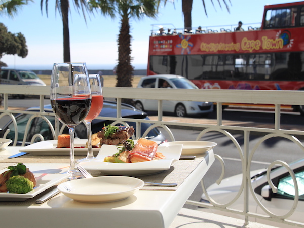 Harveys Restaurant, Bar & Lounge