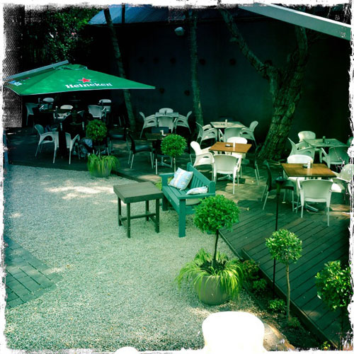 Full Stop Café