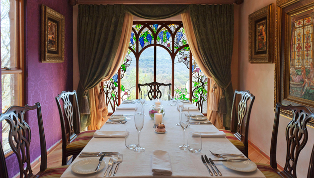 Tiffany-dining-room-at-mosaic