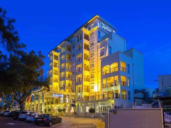 CPoint. Bar and Lounge at Radisson Blu