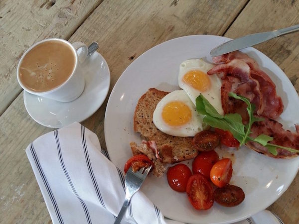 Mondvol Koffiewinkel