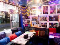 With a 28-year history, this joint claims to be South Africa’s first pizza delivery service.