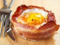 Bacon-wrapped egg