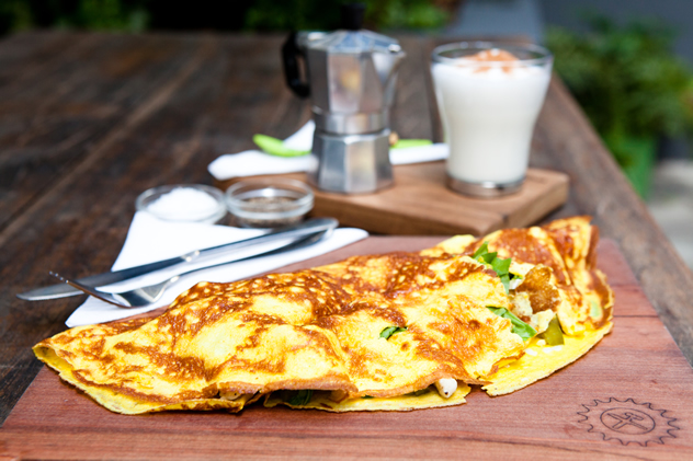 A fantastic breakfast of an omelete and coffee at Starling and Hero Bicycle Café. Photo courtesy of the restaurant.