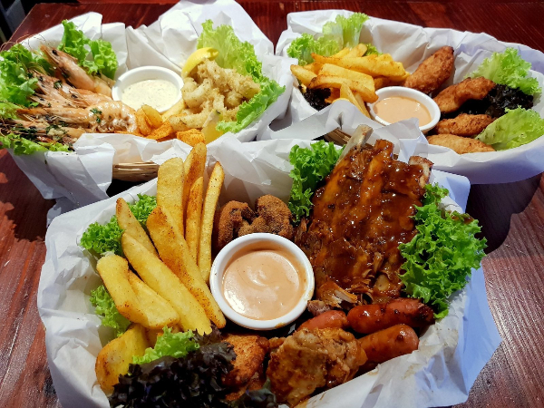 Abbotsford Arms Old English Pub & Grub