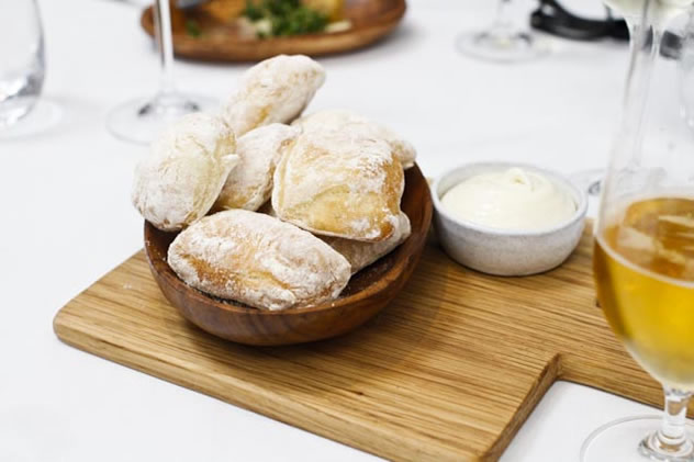 Bread-rolls on a plate at Restaurant Jardine. Photo courtesy of the restaurant.