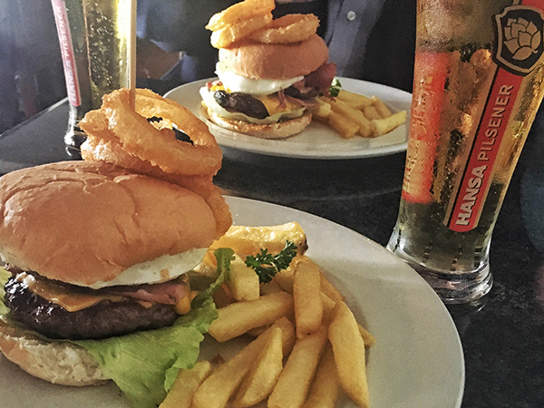 The Barn and Barrel in PE wins SAB’s #BESTPUBLUNCH competition for the fourth week