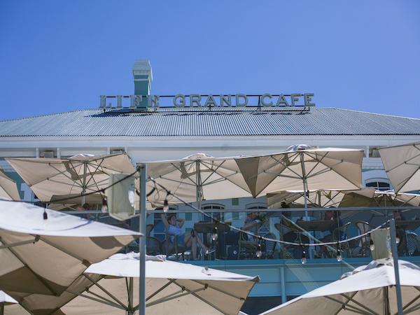 Life Grand Café (V&A Waterfront)