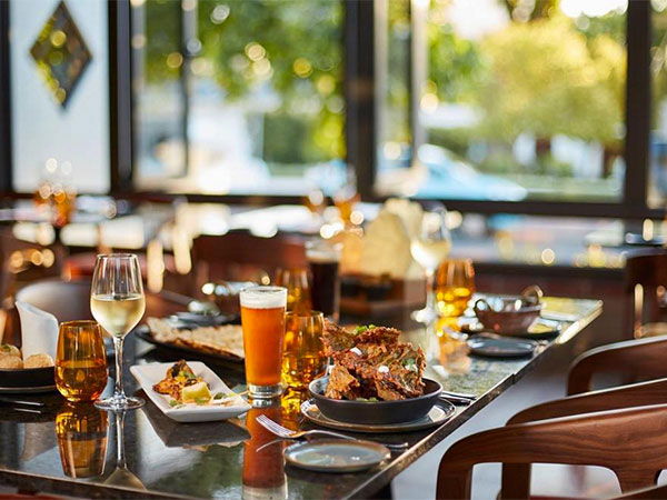 Tuk Tuk Microbrewery & Bistro