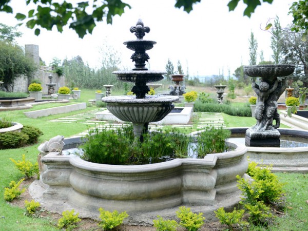 L'antico Giardino's fountains. Photo courtesy of the restaurant. 