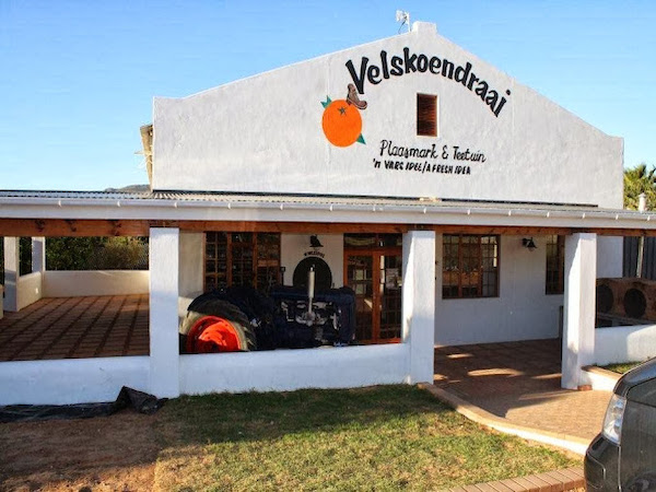 Velskoendraai Farmers Market and Restaurant