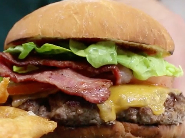 Chef Peter Tempelhoff’s killer bacon cheeseburger recipe Recipe - EatOut