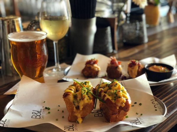 Burger & Lobster's Happy Hour makes for the perfect night out