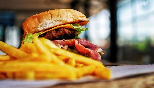 All the best burgers come with chips