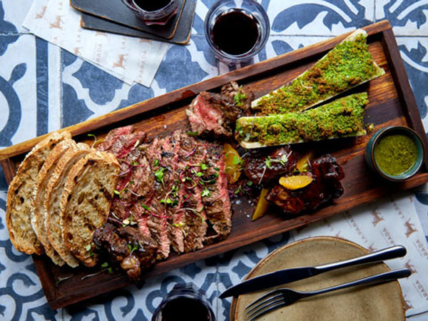 La Parada (Waterfall Corner)