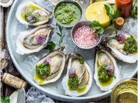 Oysters & Bubbly
