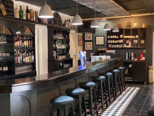 La Moor Country Venue & Eatery