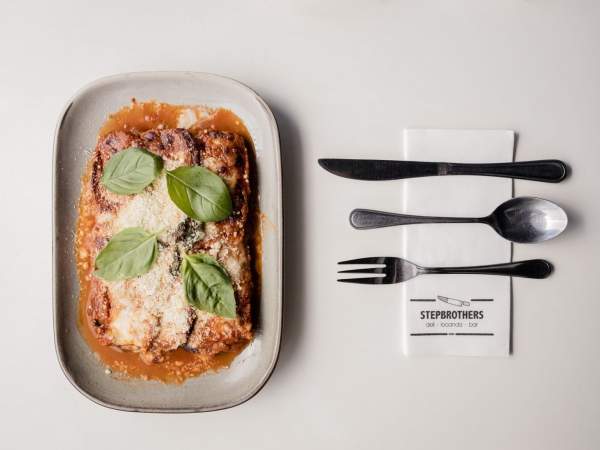 Stepbrothers Restaurant and Bar