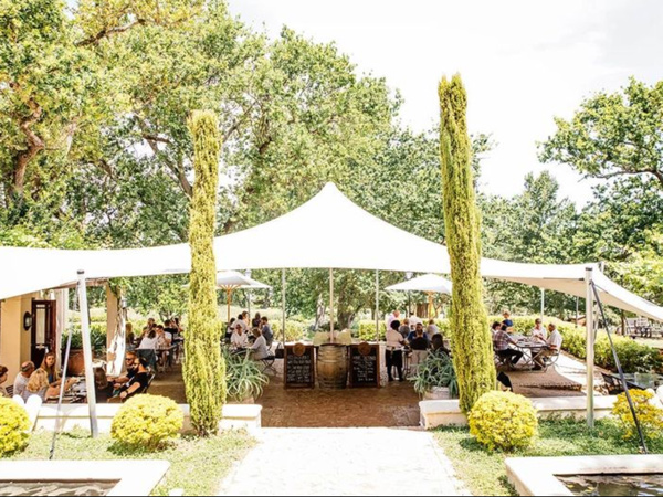 Outside seating at Kleine Zalze