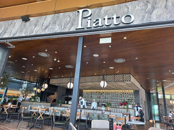 Piatto Restaurant and Grill (Mall of the South)
