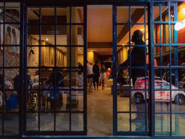 Zurii Lounge, Kitchen and Bar